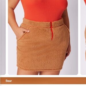 Parade Teddy mini skirt, size small, bear tan color with pockets!